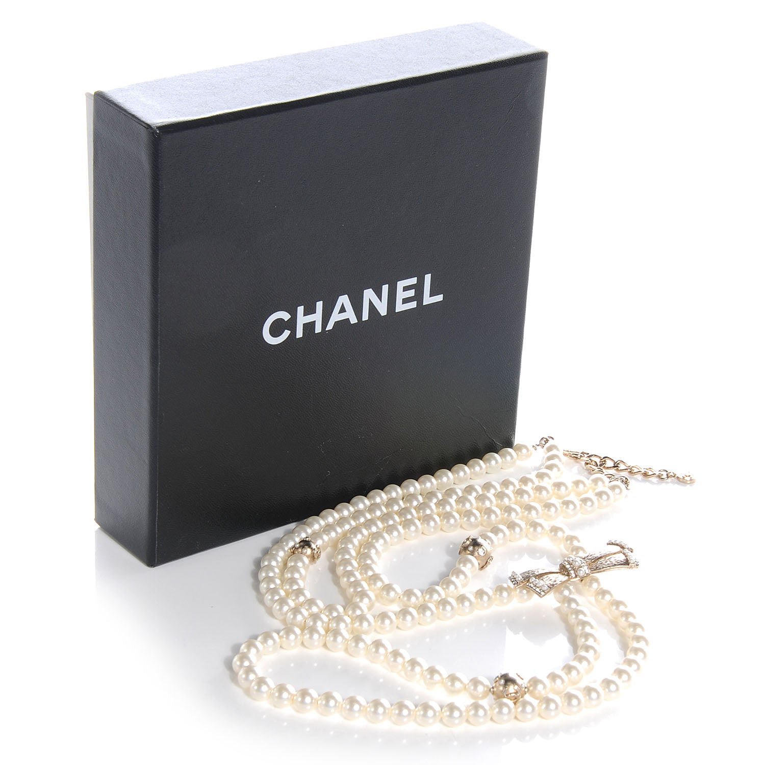 Chanel Pearl Bow Long Necklace 6 of 6