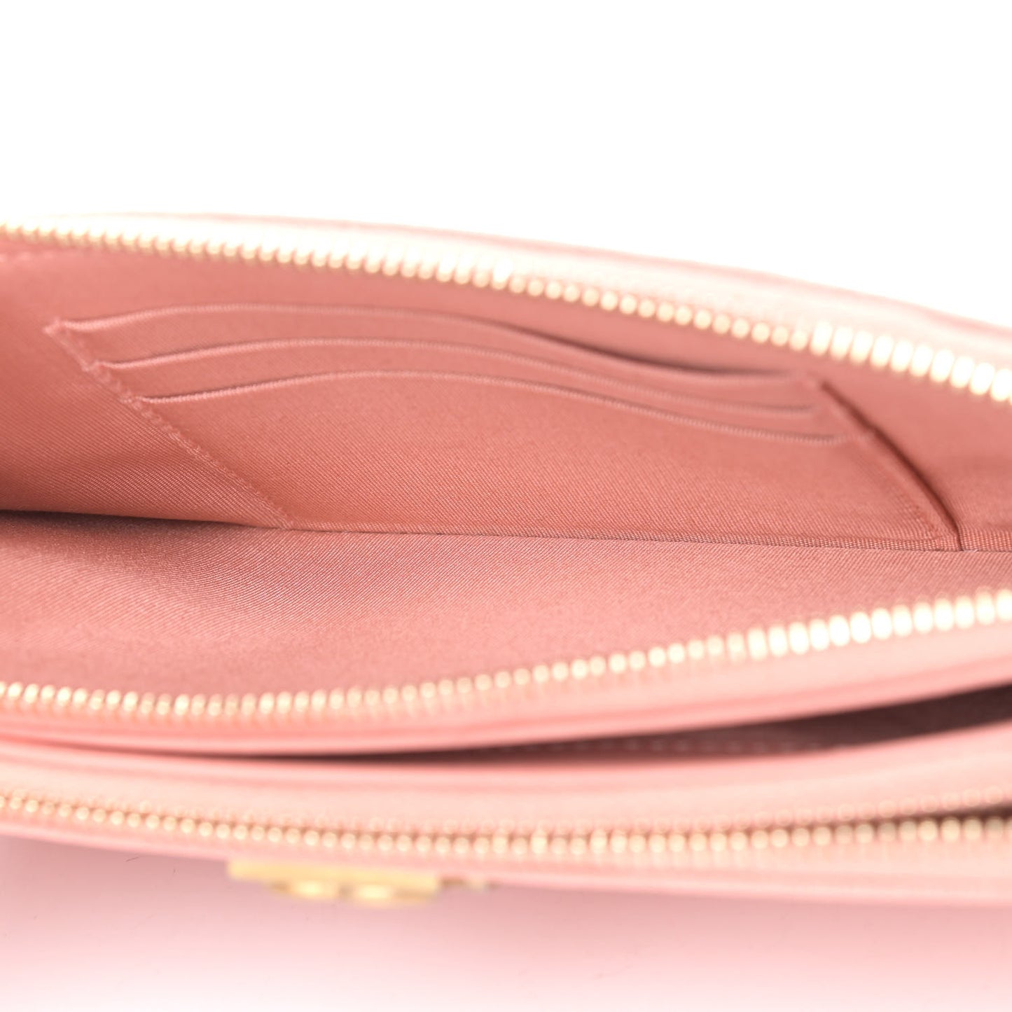 Caviar Quilted Small Boy Clutch With Chain Light Pink