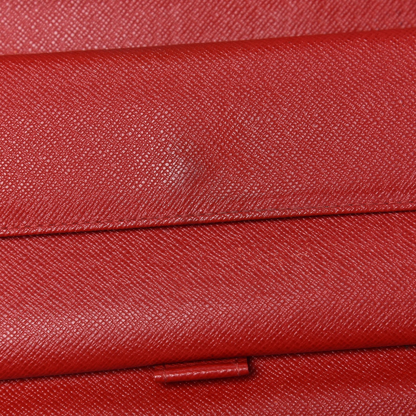 Epi Porte Tresor International Wallet Rouge