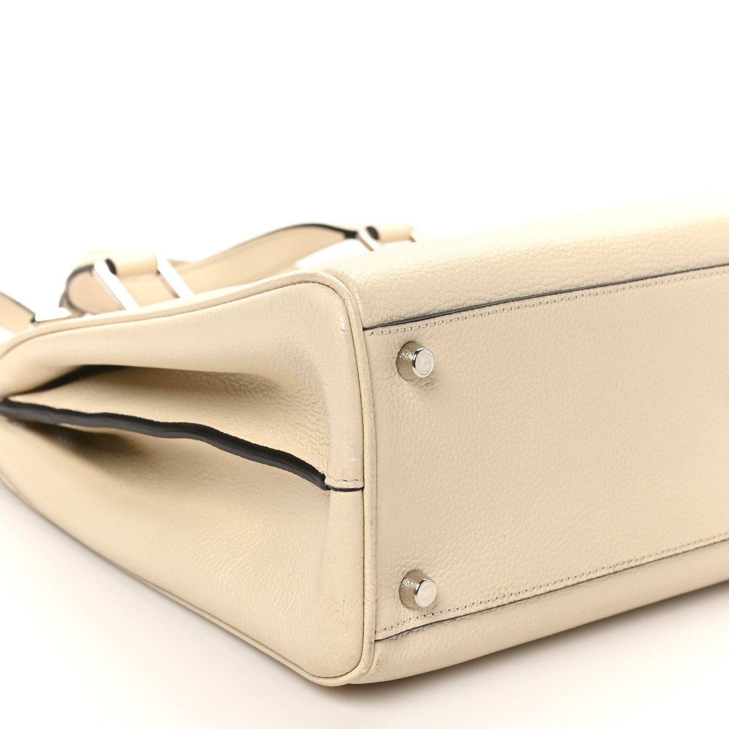 Gucci Grainy Calfskin Medium Zumi Top Handle Bag Mystic White 9 of 10