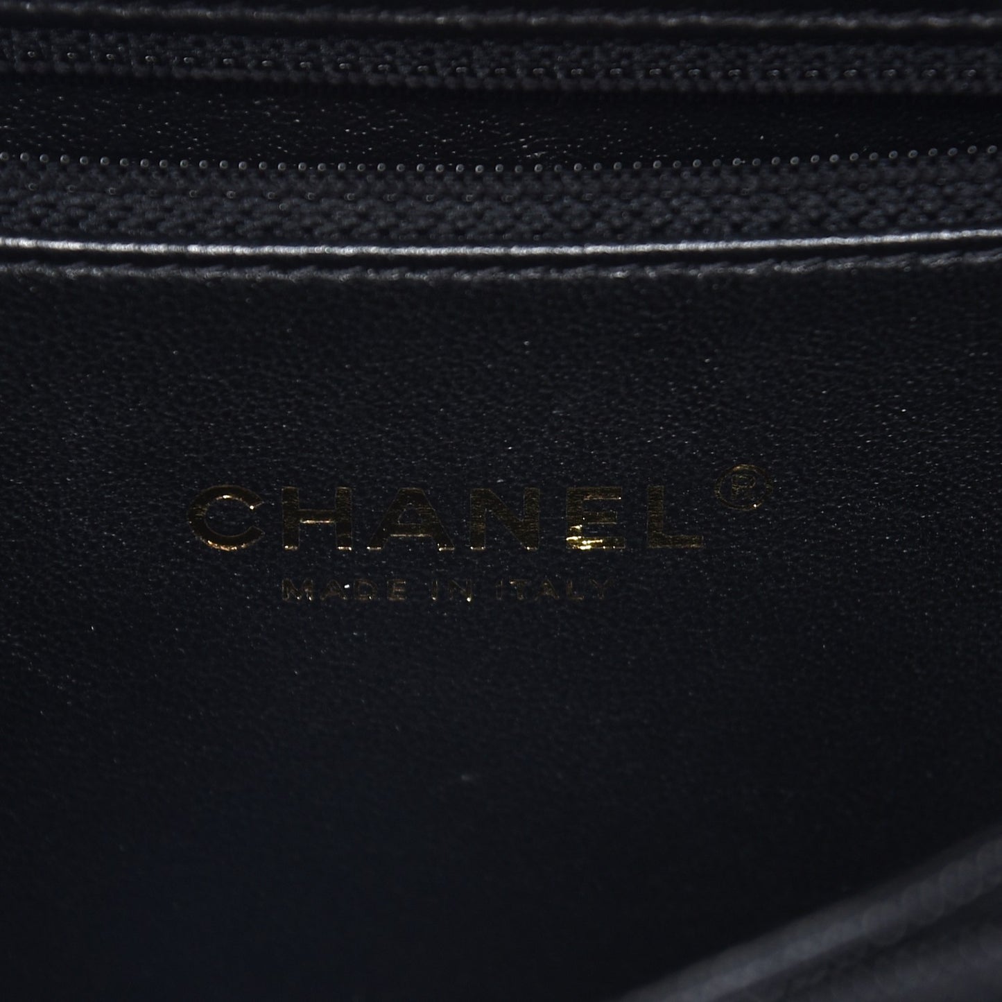 Caviar Quilted Medium CC Filigree Vanity Case Black