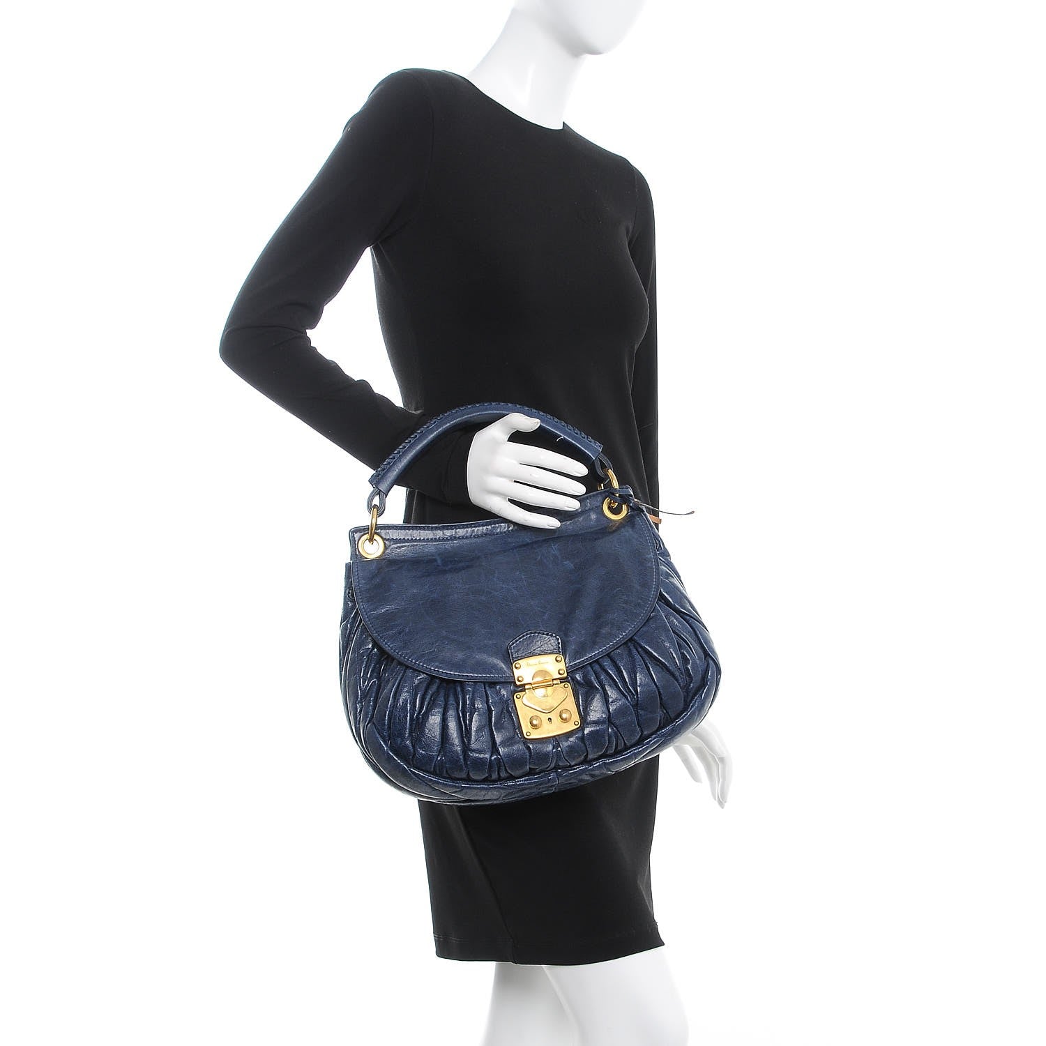 Miu Miu Matelasse Lux Nappa Hobo Inchiostro 2 of 9