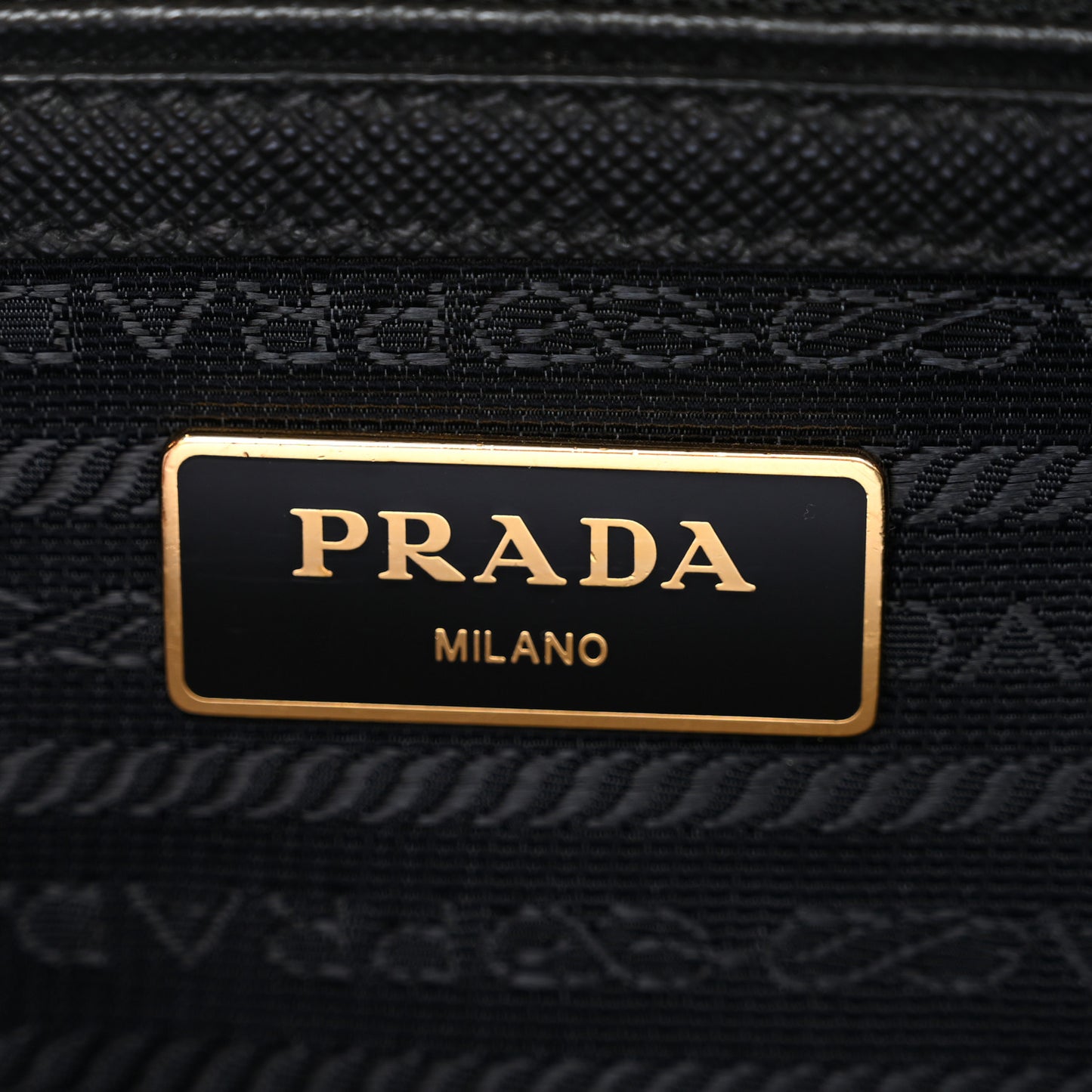 Saffiano Small Galleria Double Zip Tote Black