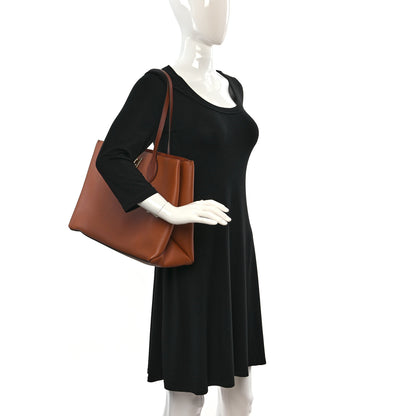Louis Vuitton Grained Calfskin Lockme Shopper Chataigne 3 of 9