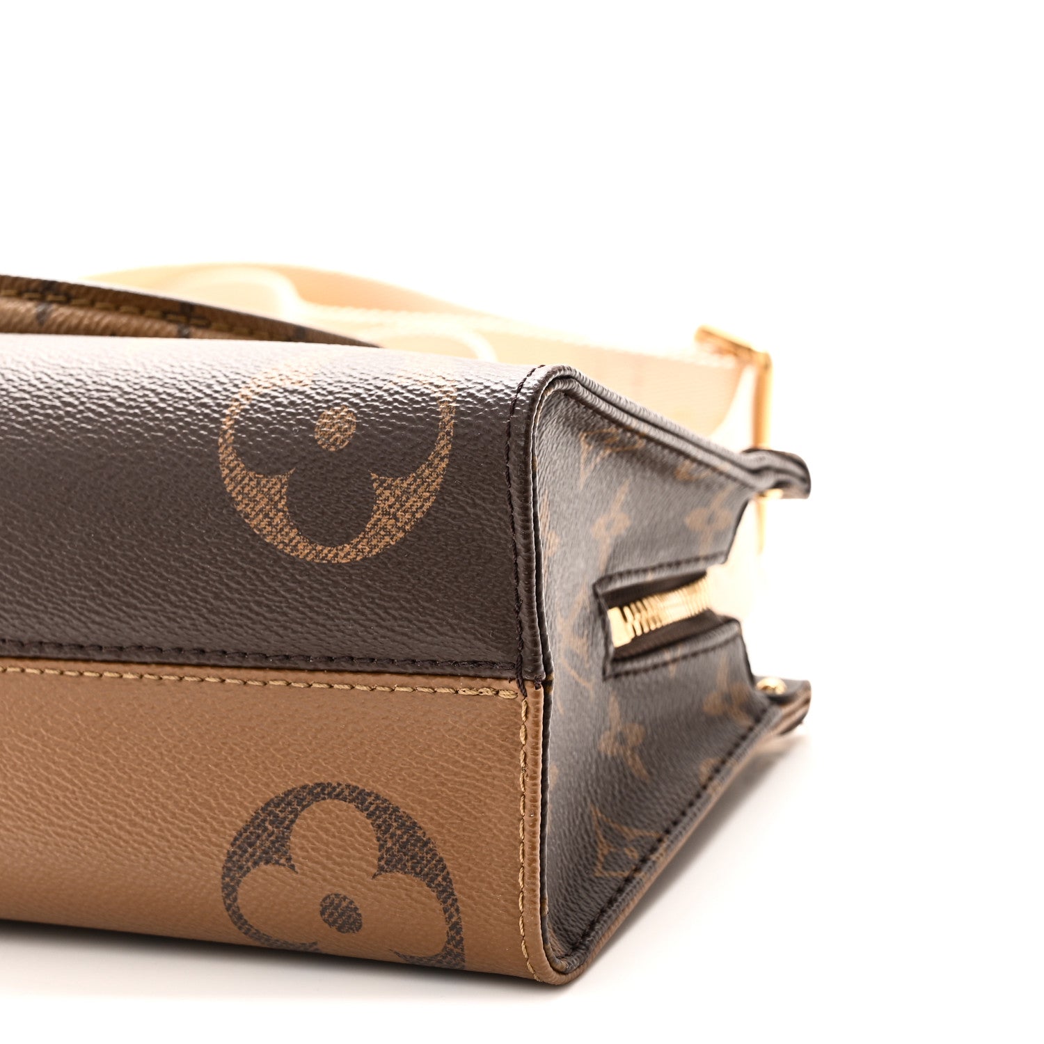 Louis Vuitton Reverse Monogram Giant OnTheGo East West 9 of 9