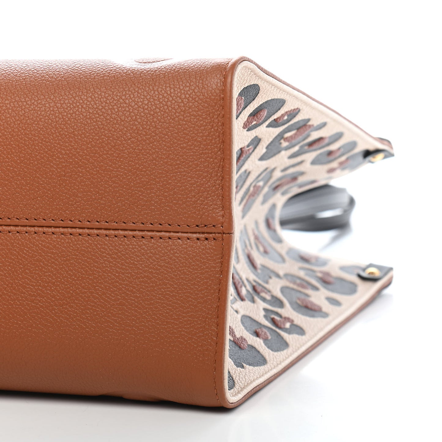 Empreinte Monogram Giant Wild At Heart Onthego MM Caramel