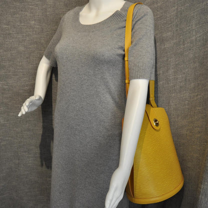 Louis Vuitton Epi Cluny Tassil 3 of 9