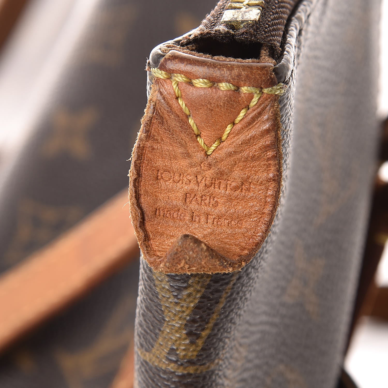 Louis Vuitton Monogram Totally MM 6 of 17