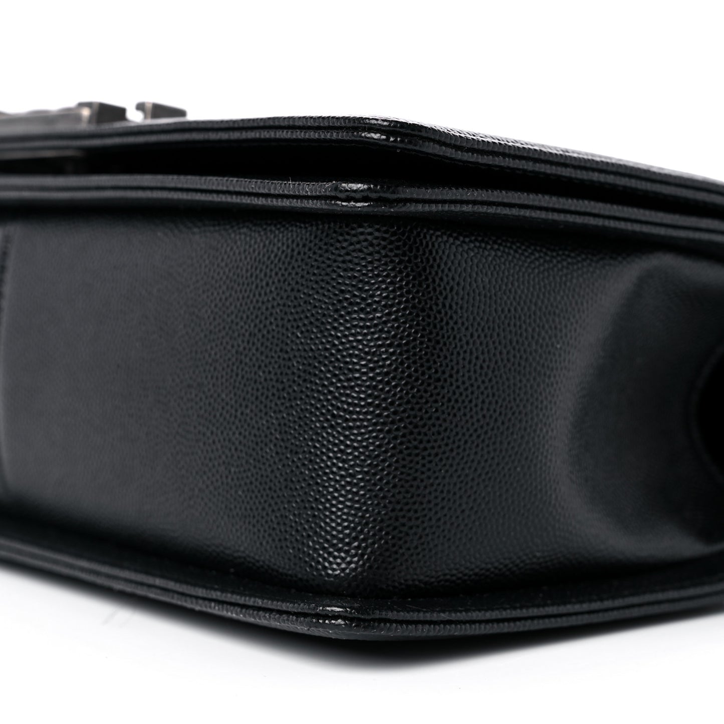 Caviar Quilted Medium Boy Flap Black