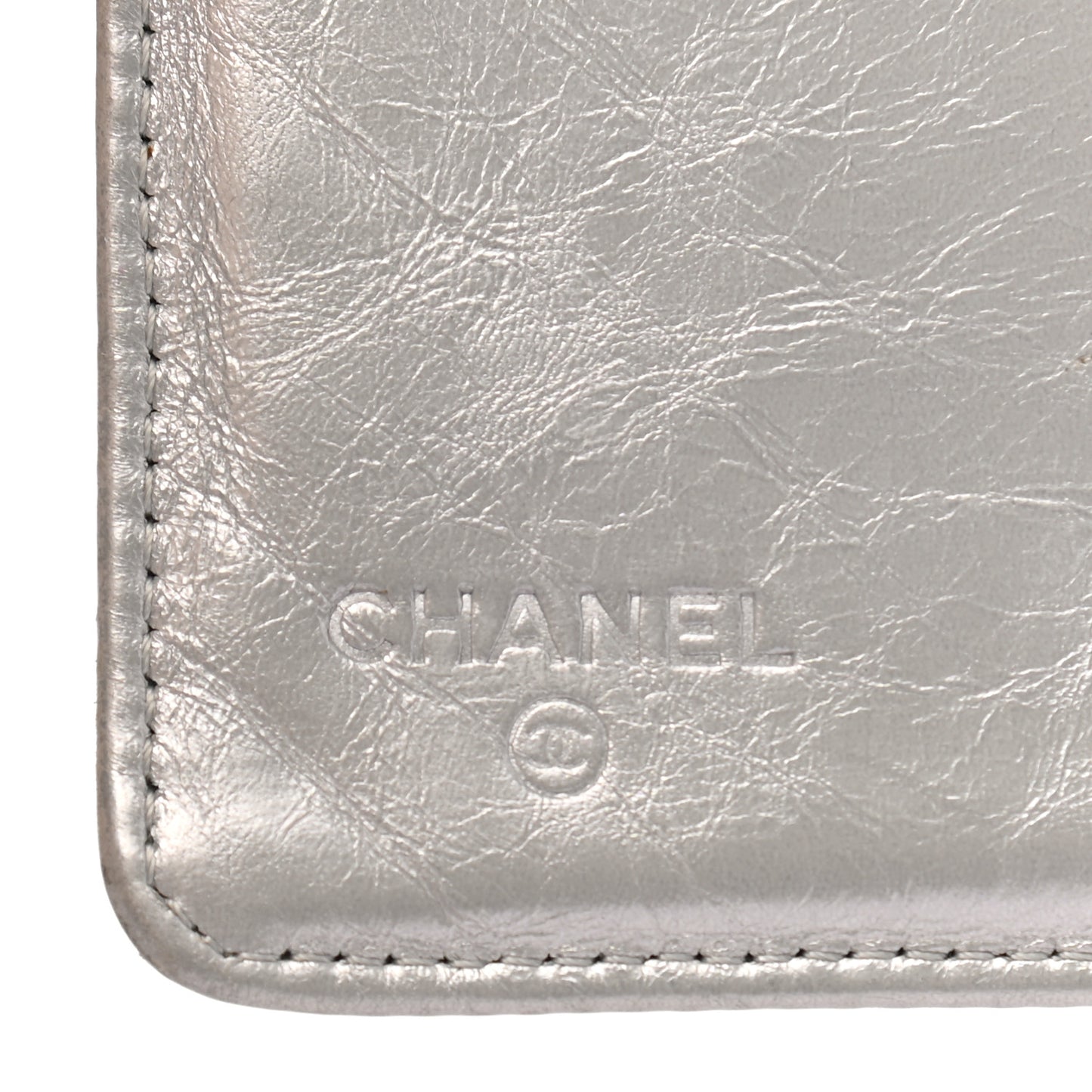 Metallic Aged Calfskin CC Bow Wallet Silver