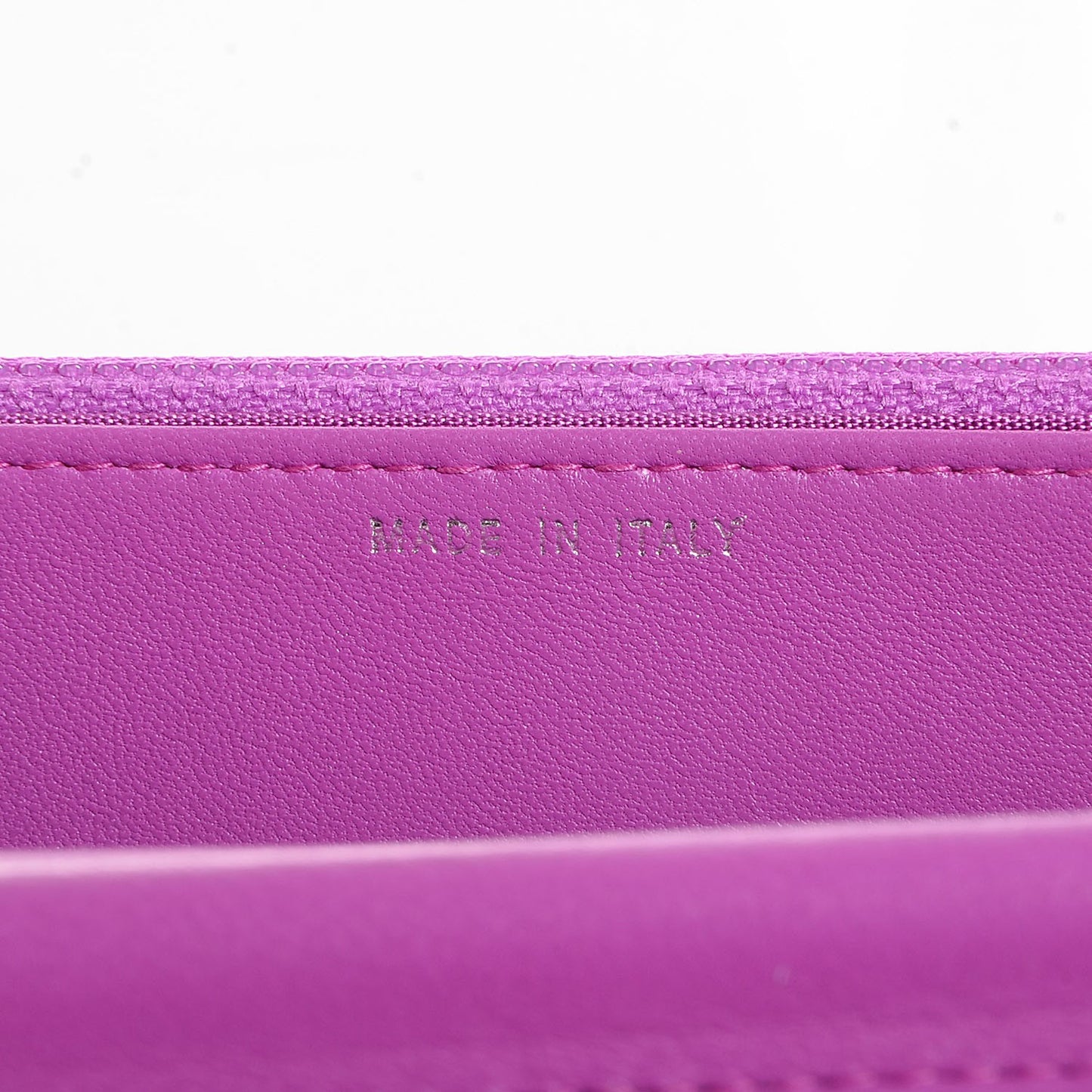 Lambskin Boy Wallet On Chain WOC Pink