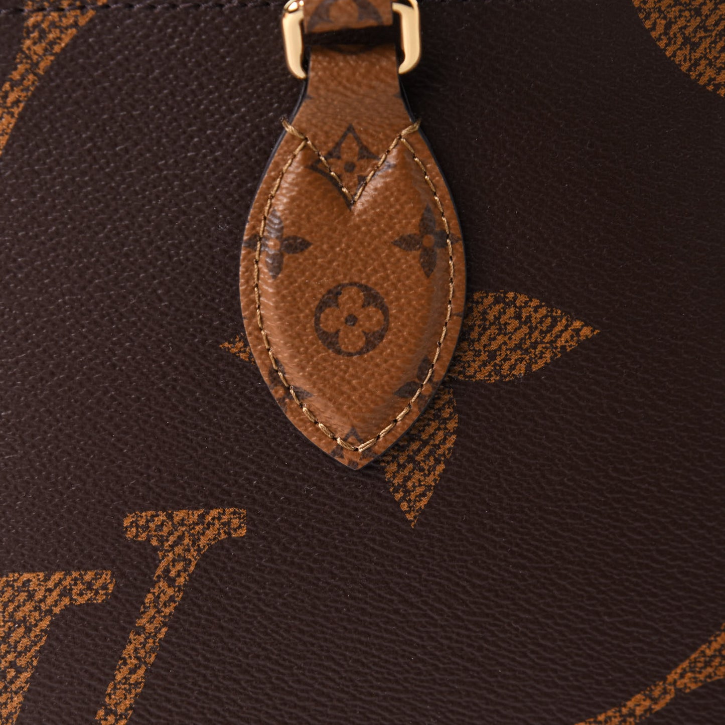 Reverse Monogram Giant Onthego MM