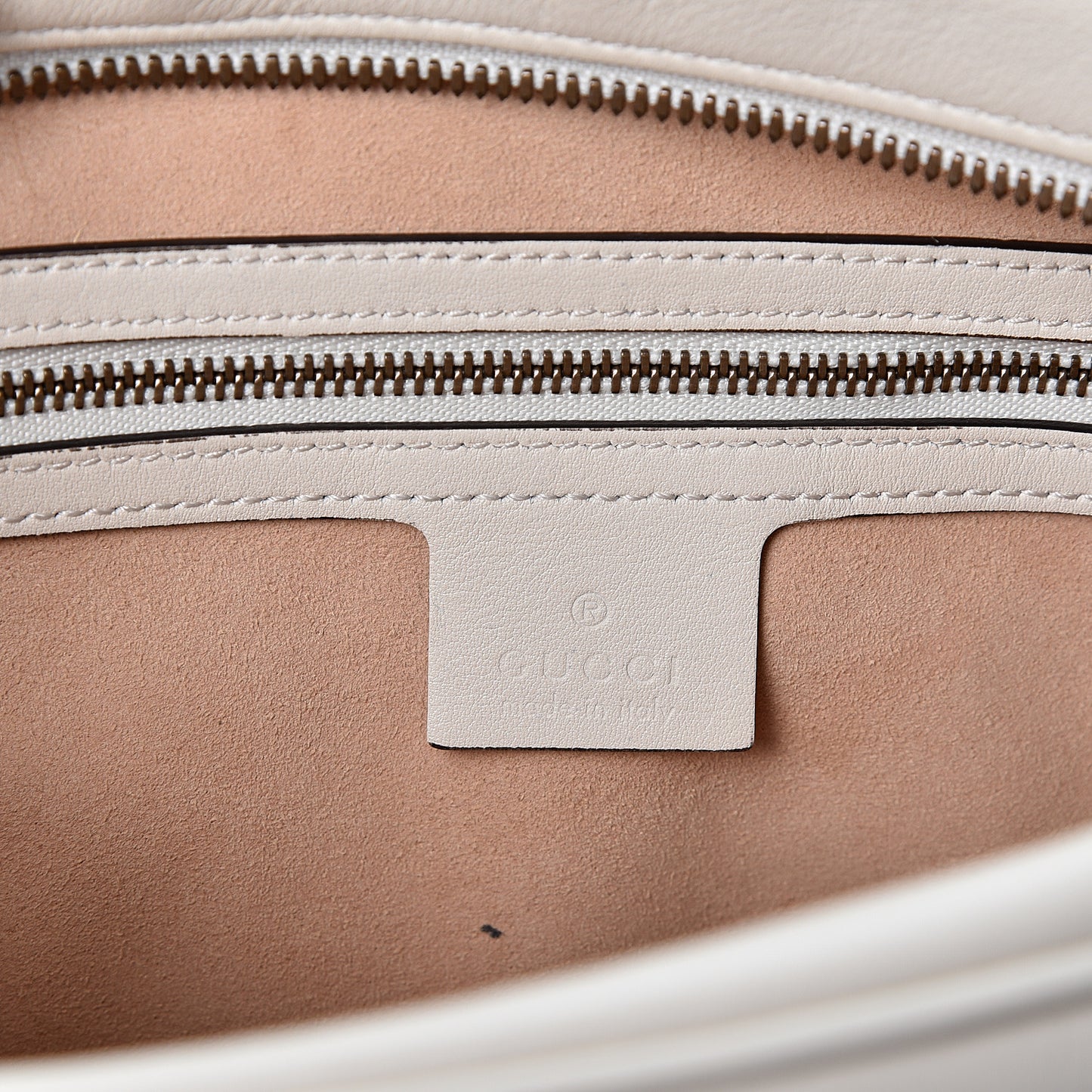 Calfskin Matelasse Medium GG Marmont Chain Shoulder Bag Mystic White