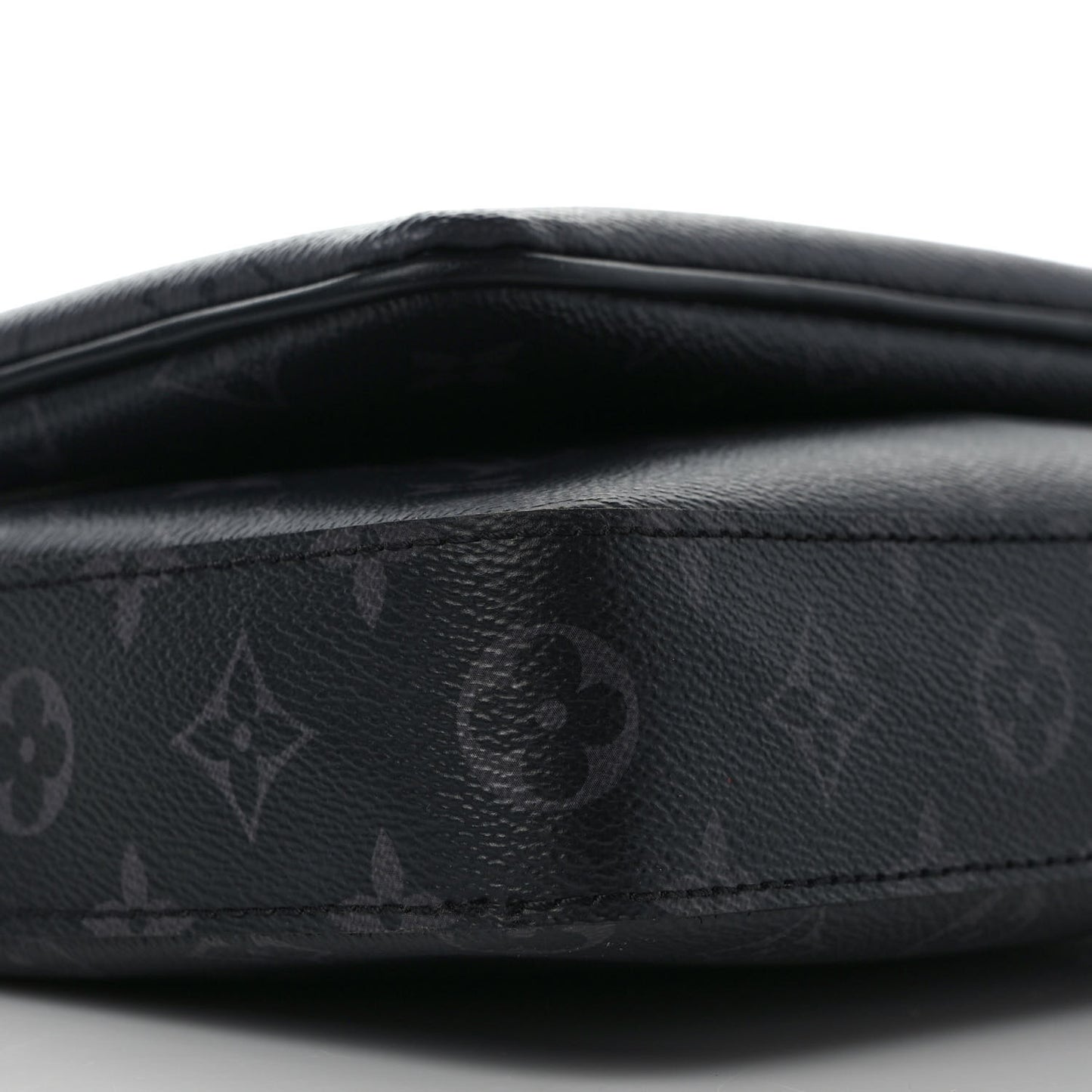 Reverse Monogram Eclipse Trio Messenger