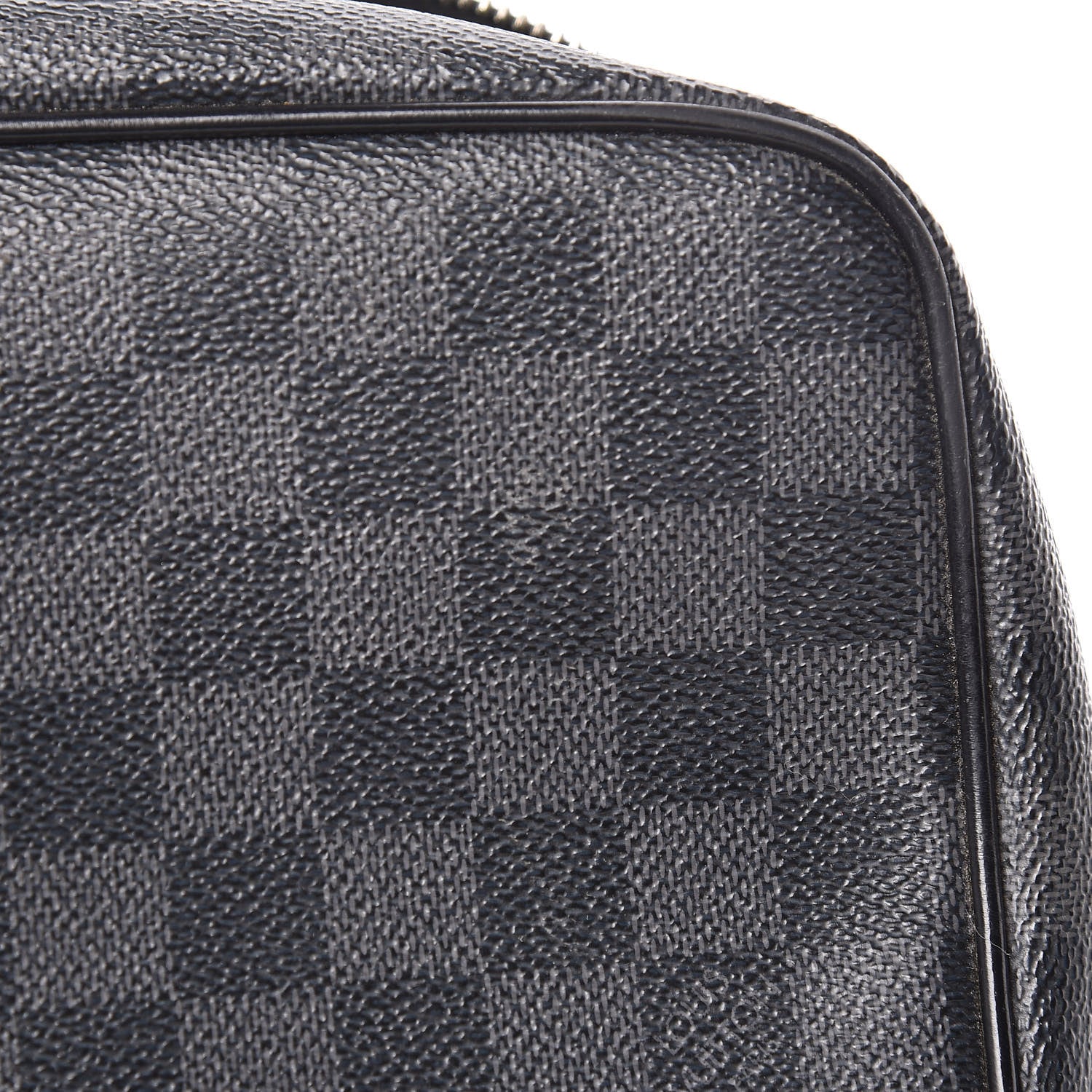 Louis Vuitton Damier Graphite Hanging Toiletry Kit 8 of 12