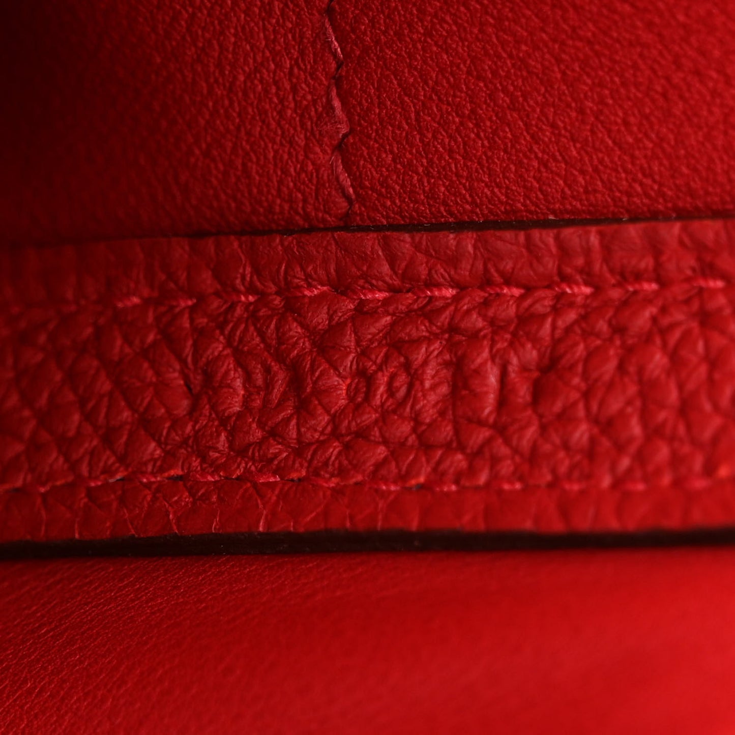 Togo Swift 24/24 29 Rouge Vif