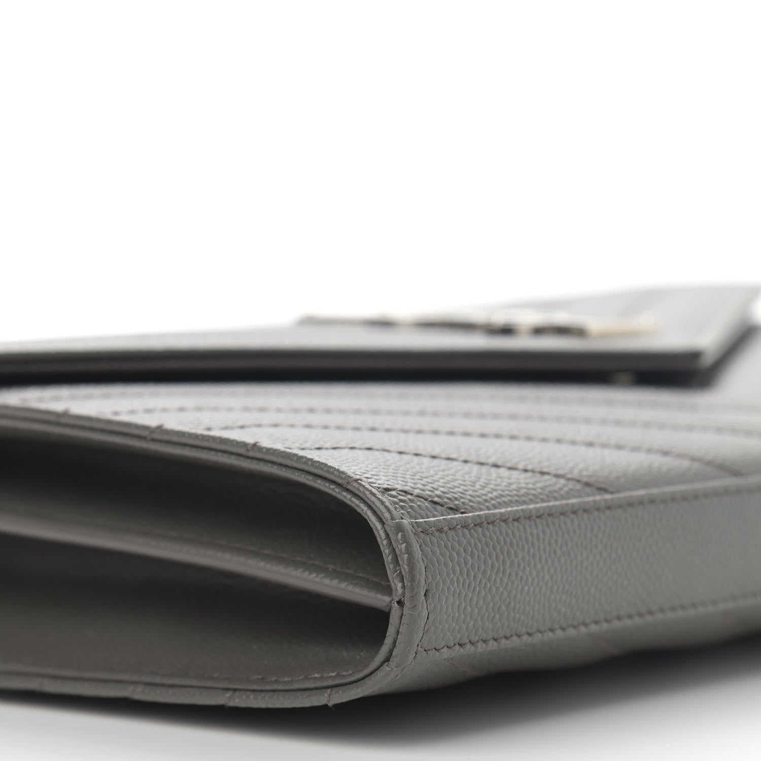 Saint Laurent Grain De Poudre Matelasse Chevron Monogram Chain Wallet Grey 9 of 10