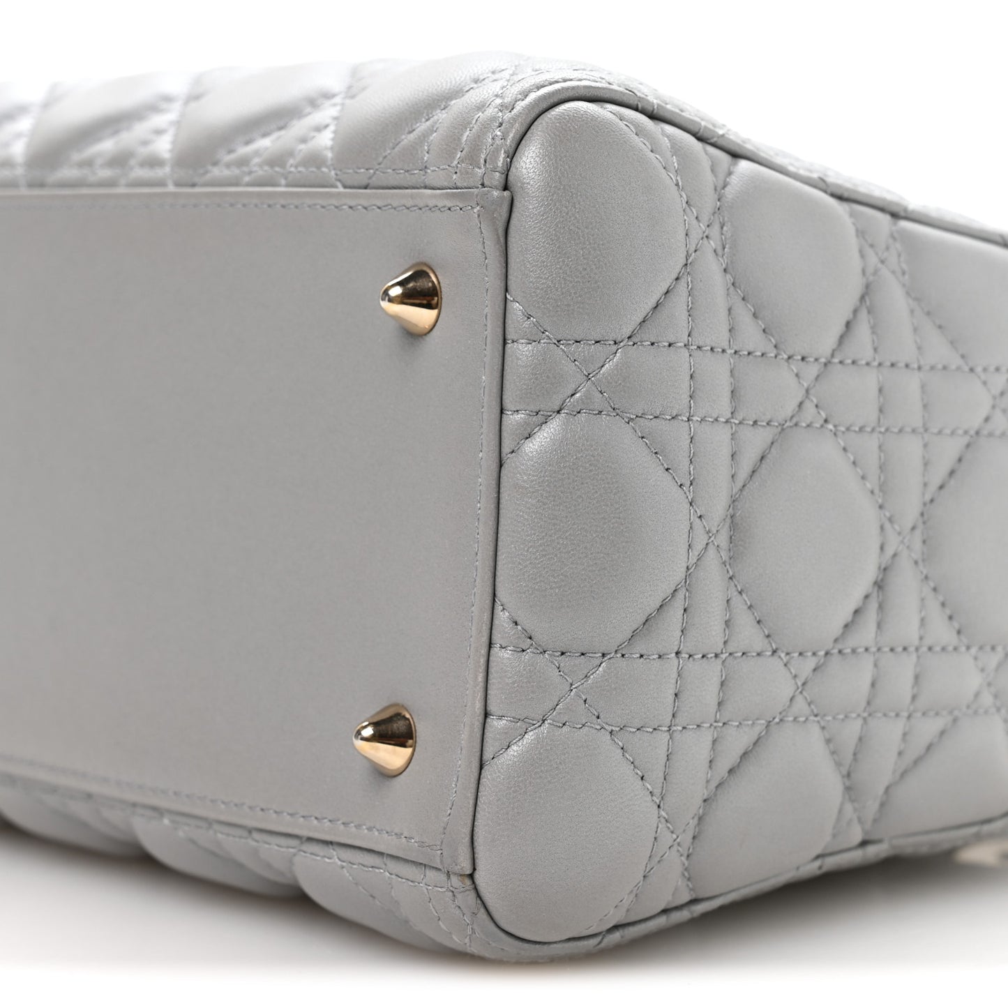 Pearly Lambskin Cannage Medium Lady Dior Grey