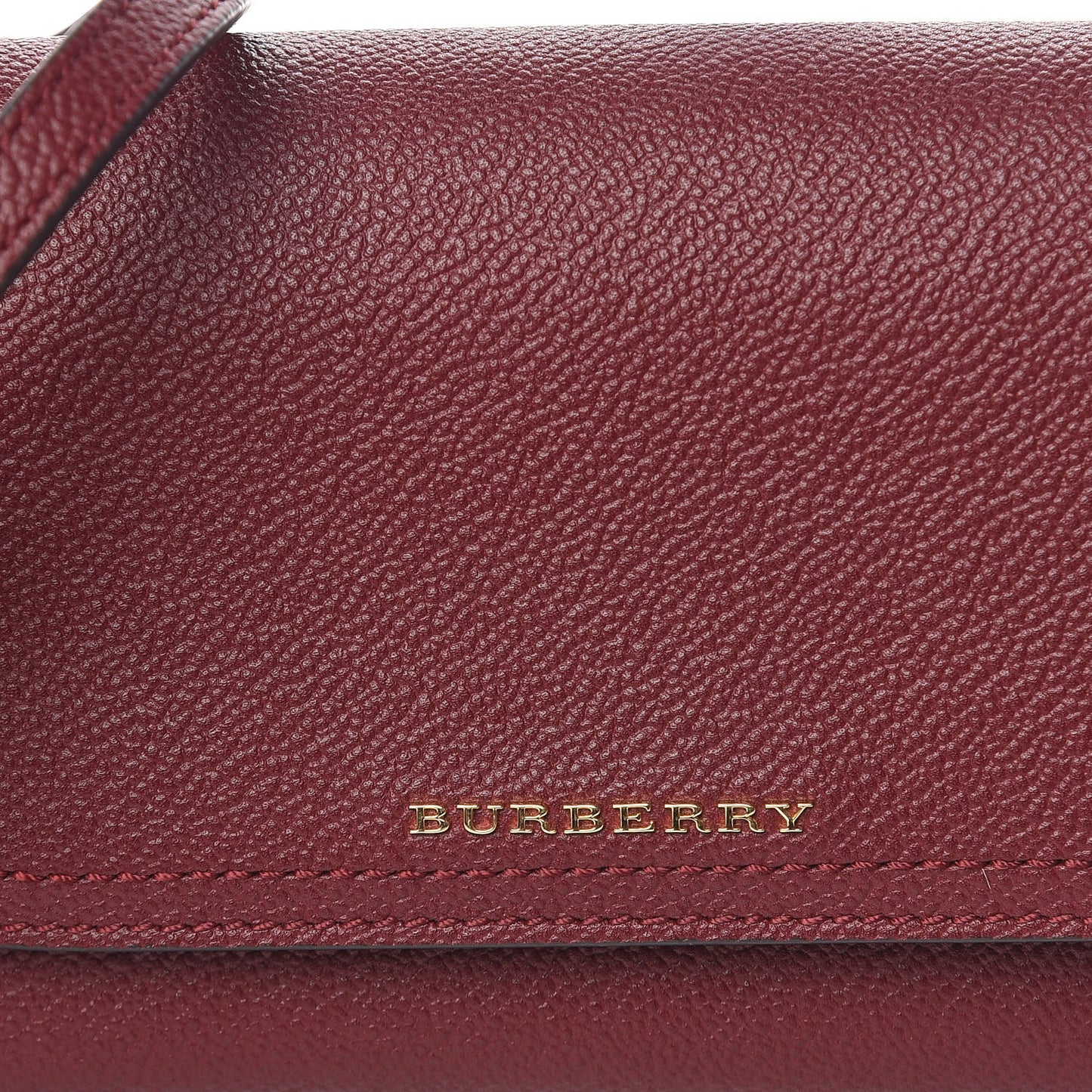 Grainy Calfskin Henley Wallet On Chain Burgundy