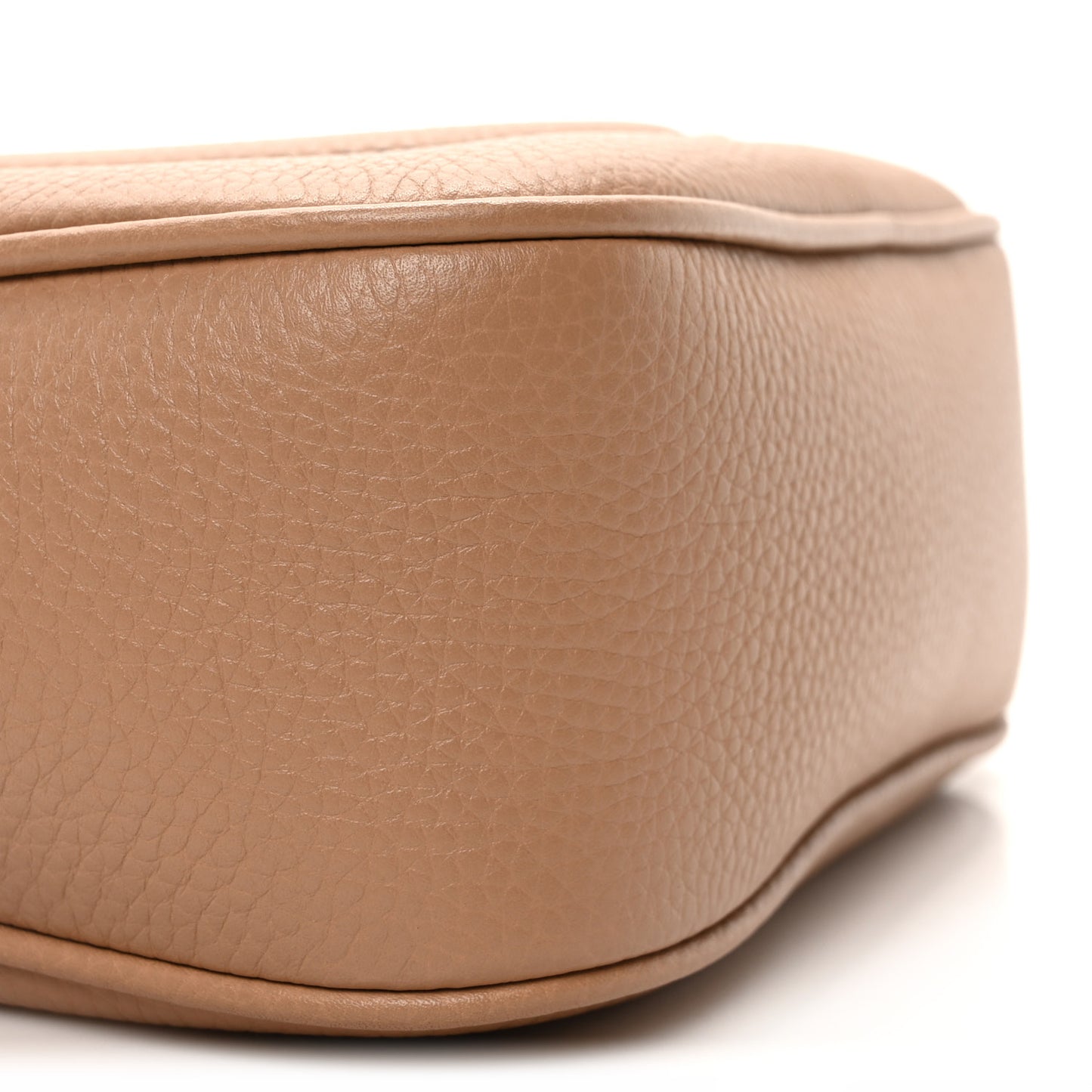 Pebbled Calfskin Small Soho Disco Bag Camelia