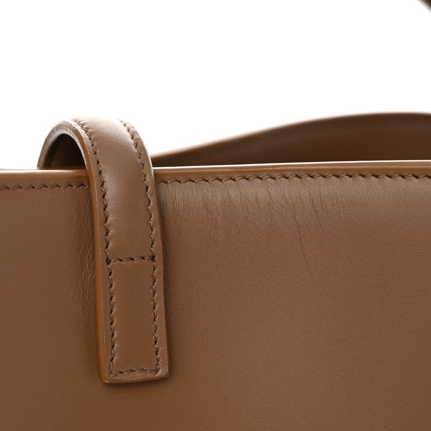 Shiny Calfskin Le 37 Bucket Bag Dark Cork