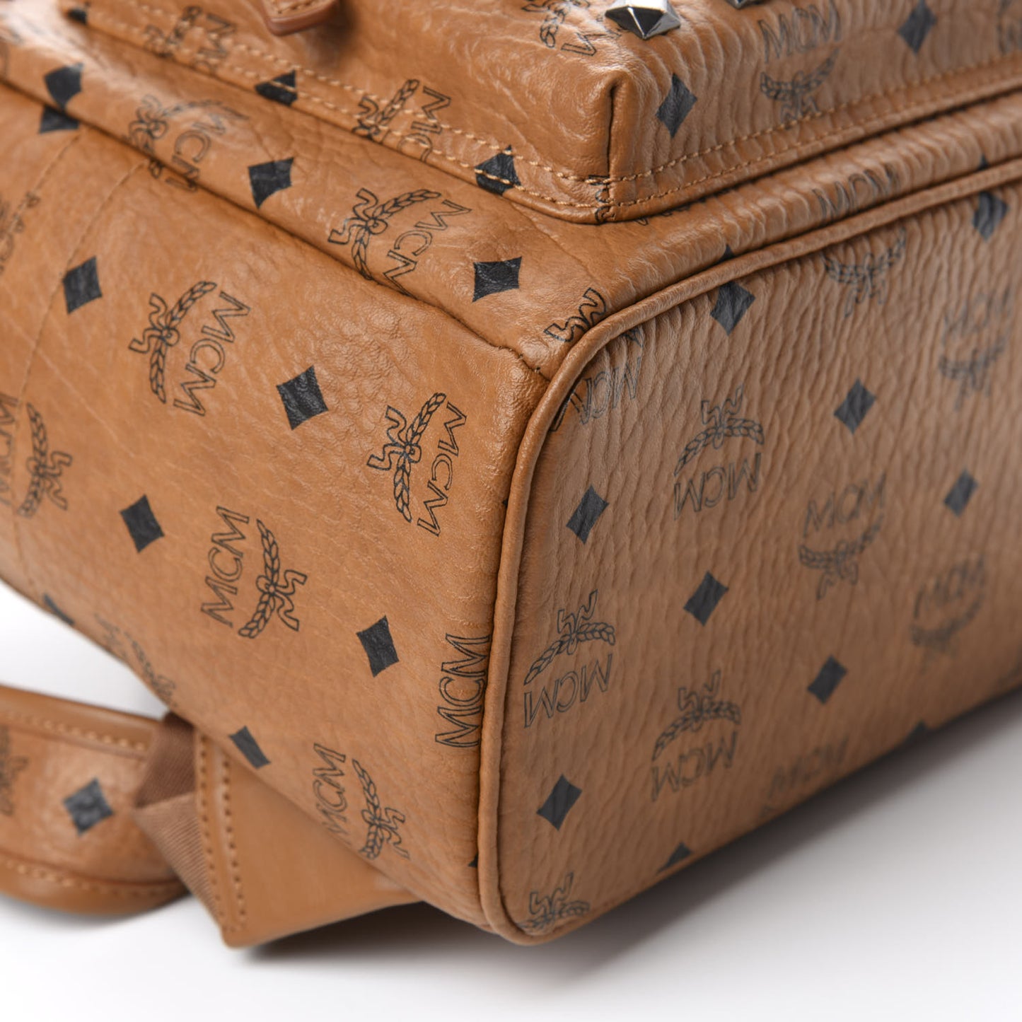 Visetos Studded Small Stark M Backpack Cognac