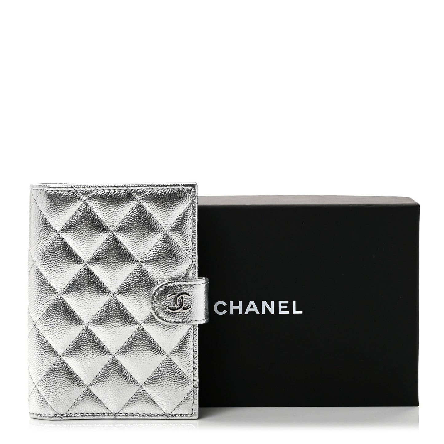 Metallic Caviar Quilted Passport Holder Silver
