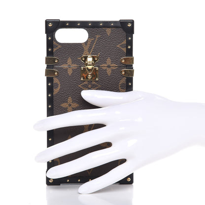Louis Vuitton Monogram Eye-Trunk iPhone 7 Plus Case 2 of 7