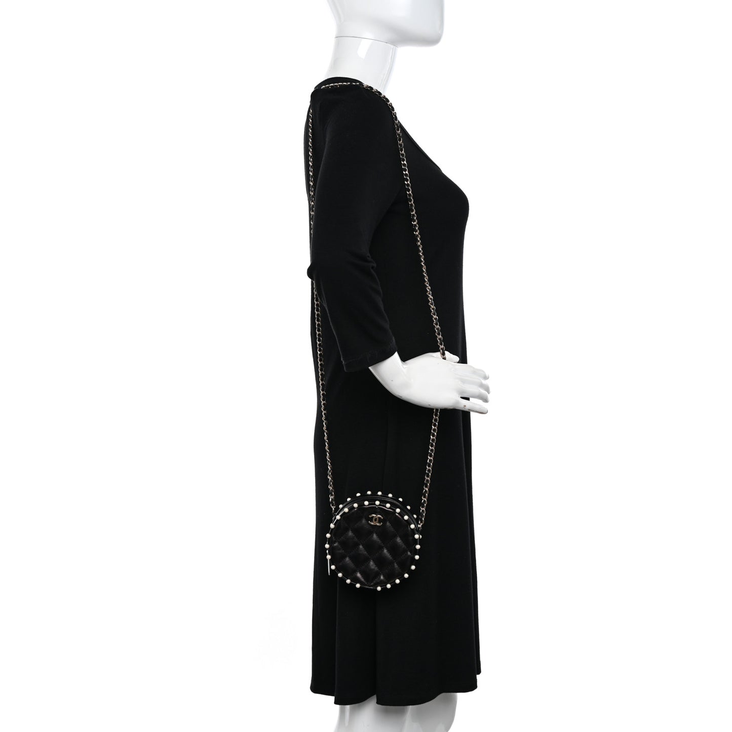 Calfskin Quilted Pearl Round Clutch With Chain Black