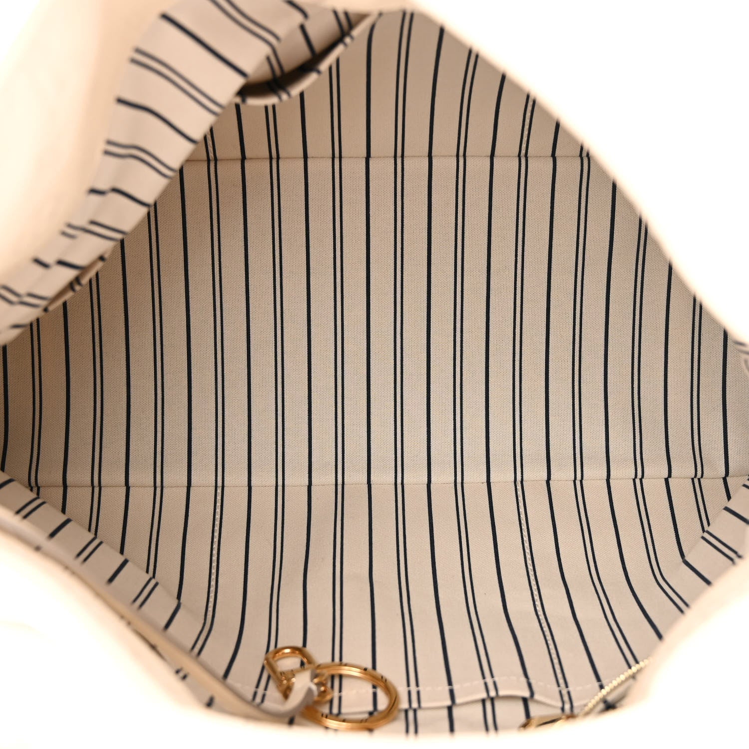 Louis Vuitton Empreinte Artsy MM Neige 5 of 10