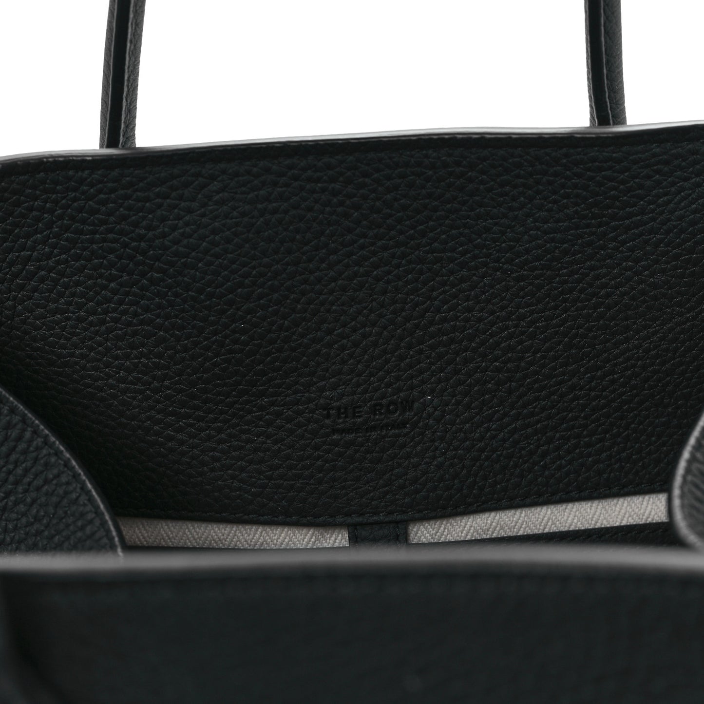Matte Grained Calfskin Soft Margaux 15 Black