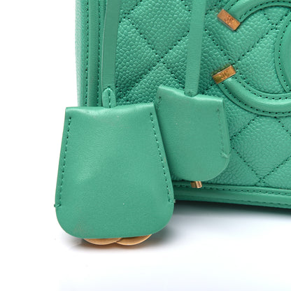 Chanel Caviar Quilted Medium CC Filigree Vanity Case Green 17 of 22