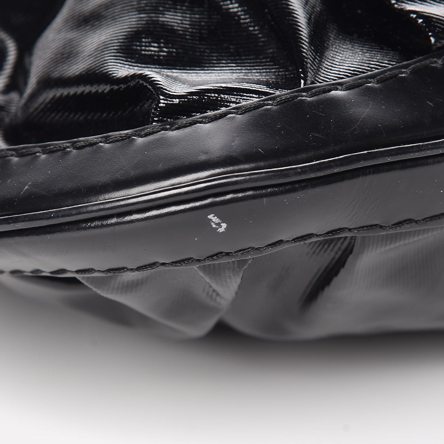 Dialux Queen Bow Hobo Black
