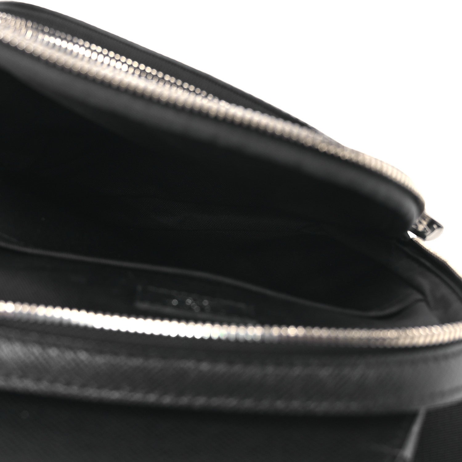 Louis Vuitton Taiga Avenue Sling Bag NM Black 4 of 8