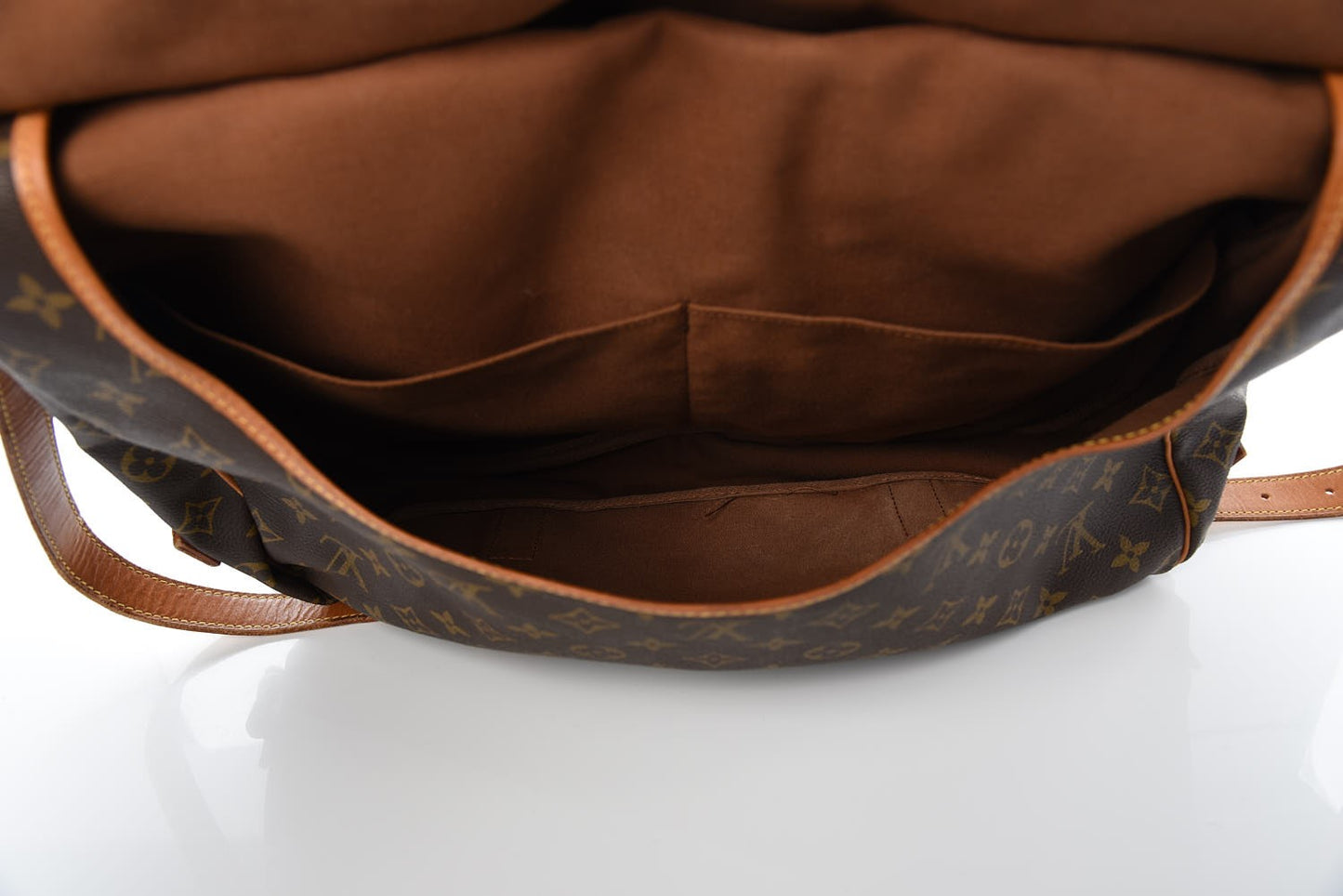 Monogram Saumur 43