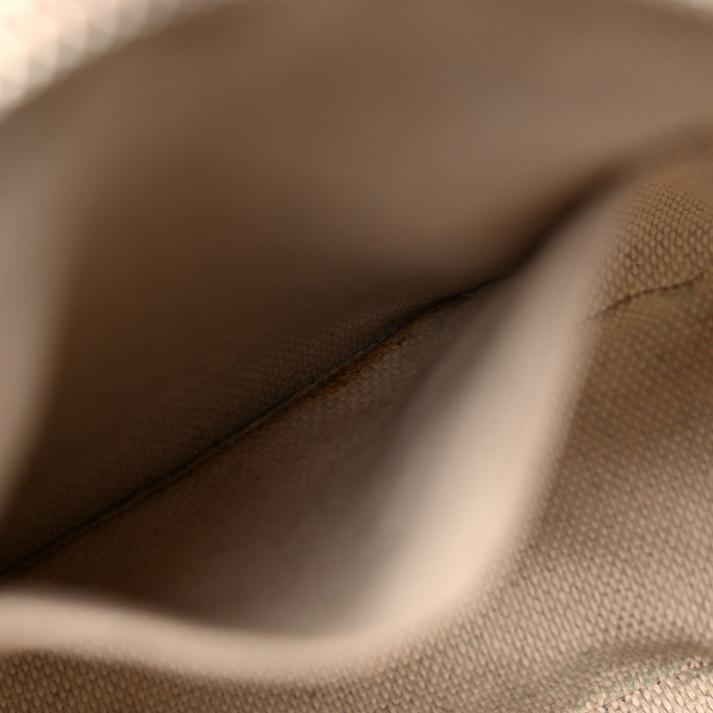 Pebbled Calfskin Small Soho Disco Bag Camelia