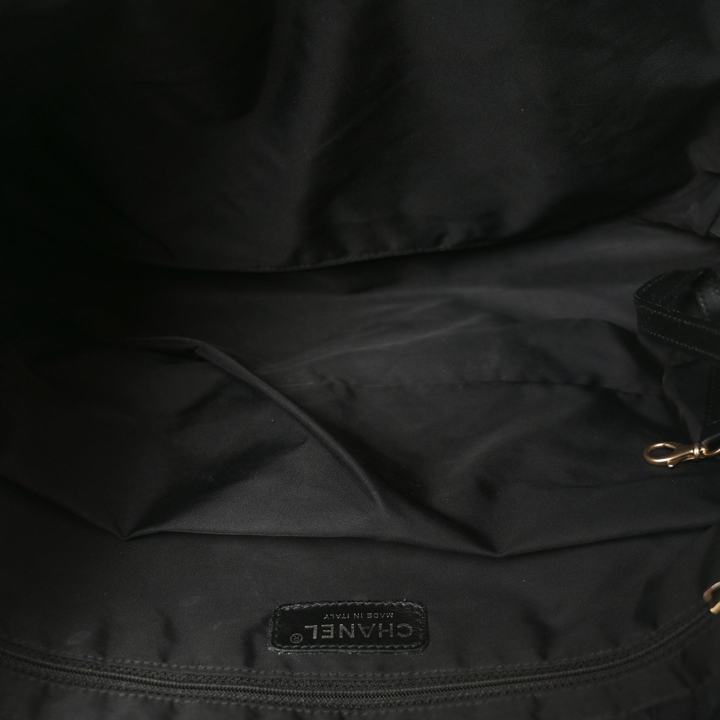 Nylon Medium Travel Tote Black