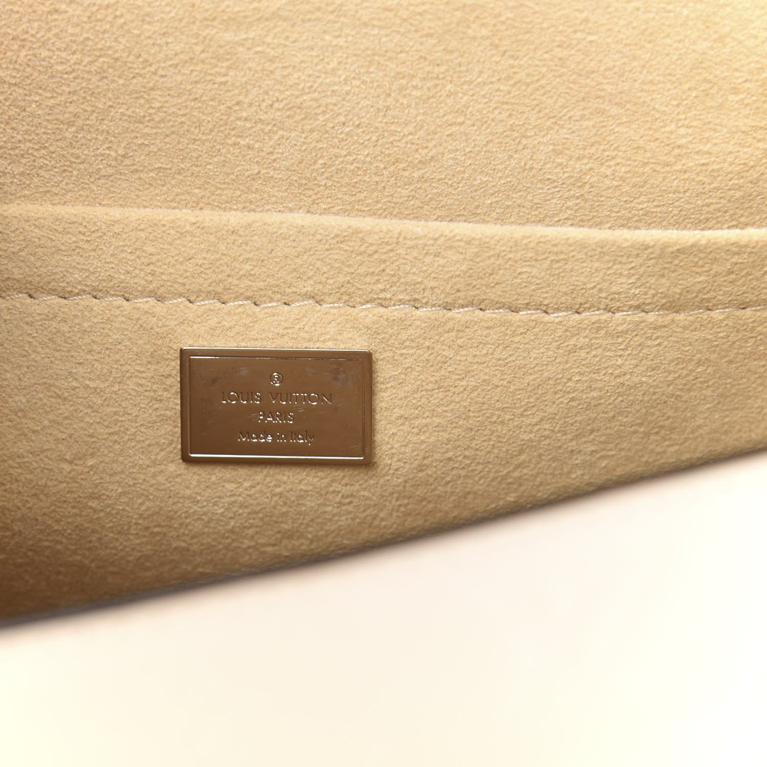 Louis Vuitton Vernis Epi Monogram Spring Street Creme 6 of 13