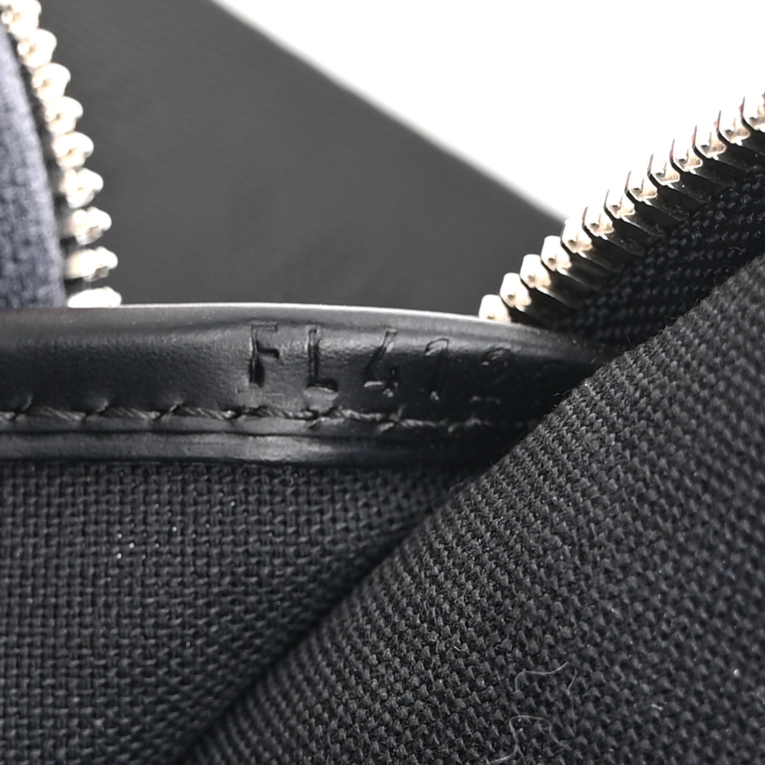 Louis Vuitton Damier Graphite Icare 7 of 10