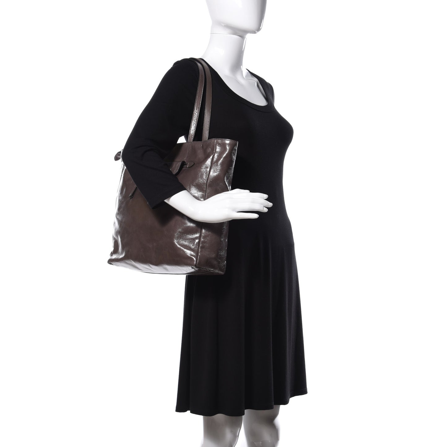 Vitello Shine Shopping Tote Fumo