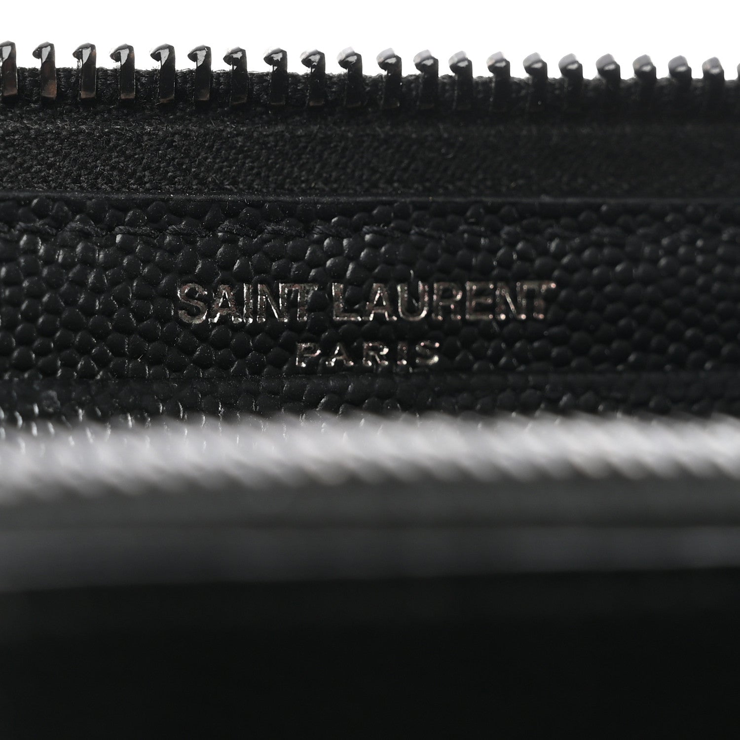 Saint Laurent Grain De Poudre Matelasse Chevron Monogram Monochrome Zip Around Wallet Black 6 of 10