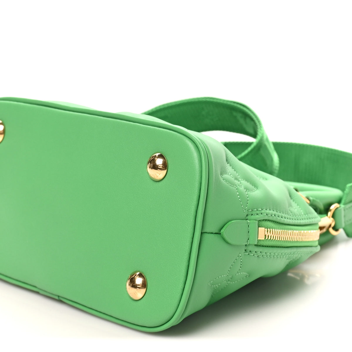 Calfskin Bubblegram Alma BB Basilic