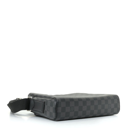 Louis Vuitton Damier Graphite Dayton Reporter PM 3 of 16