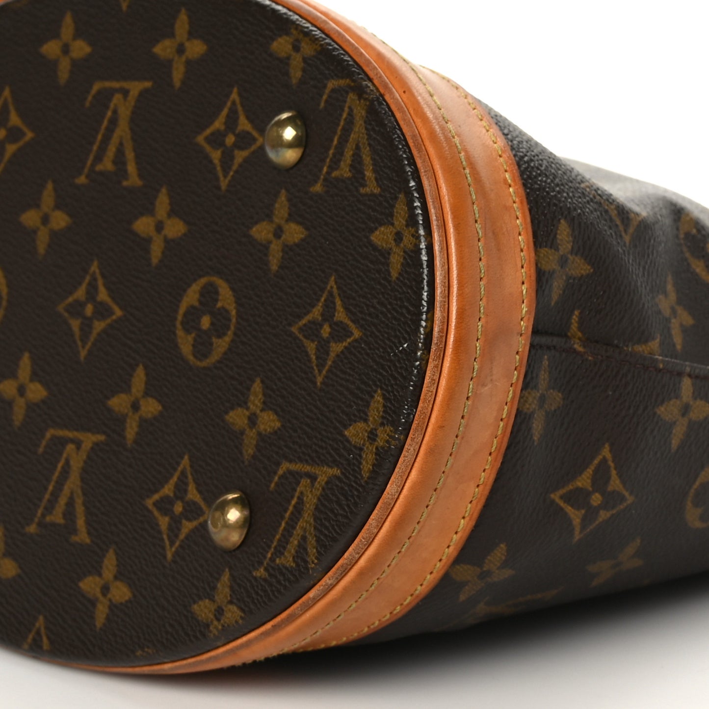 Monogram Petit Bucket 23