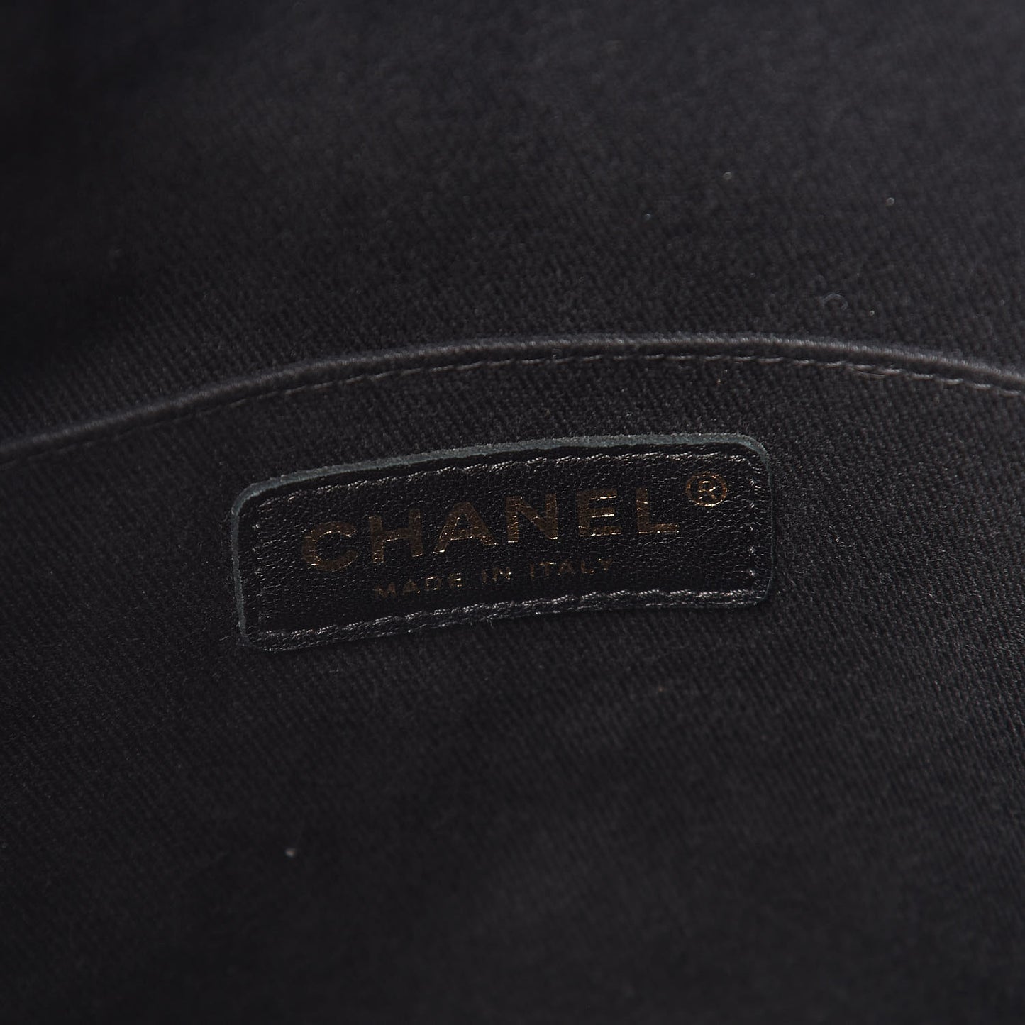 Crumpled Grained Calfskin Zip and Carry Shopping Tote Black