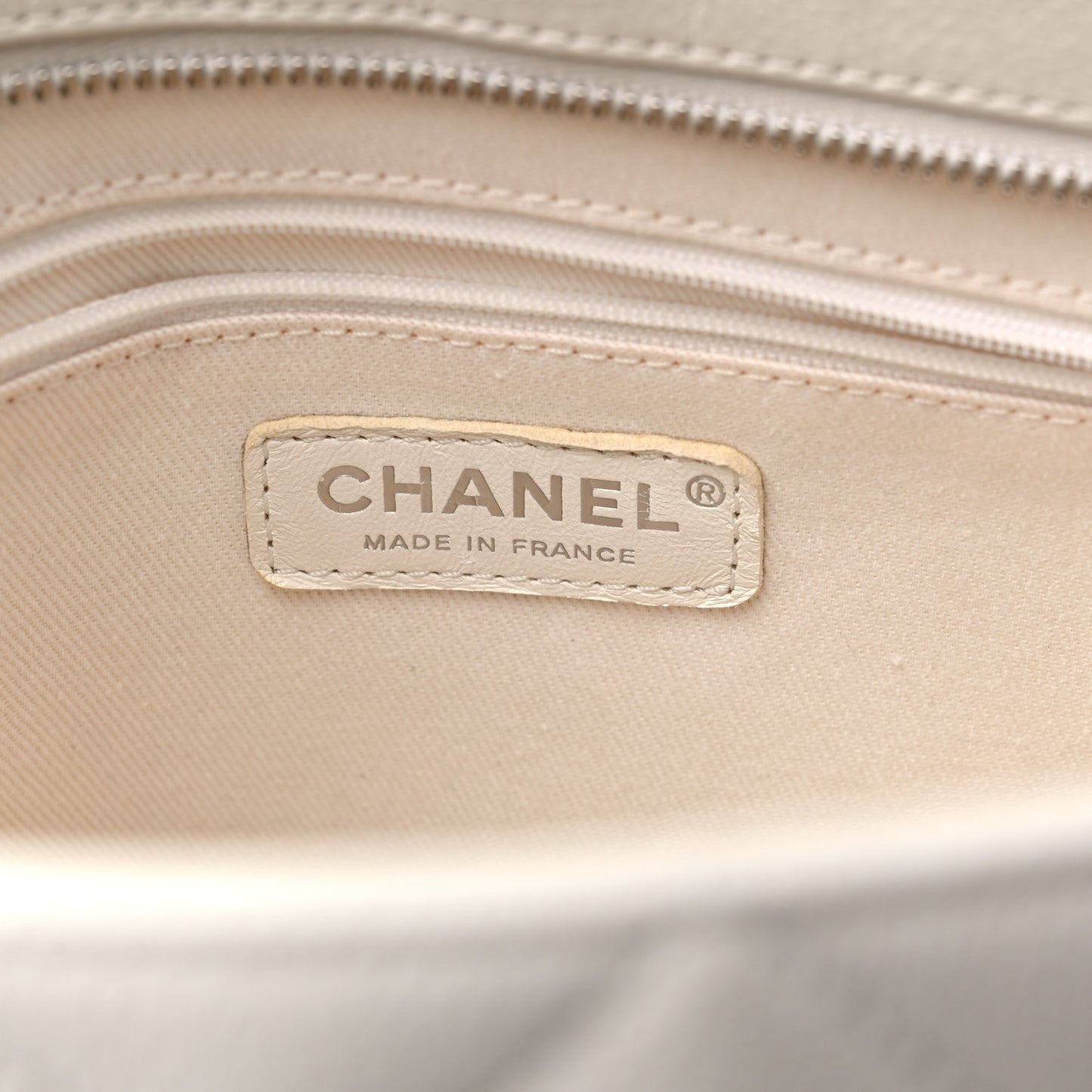 Caviar Quilted Medallion Tote White