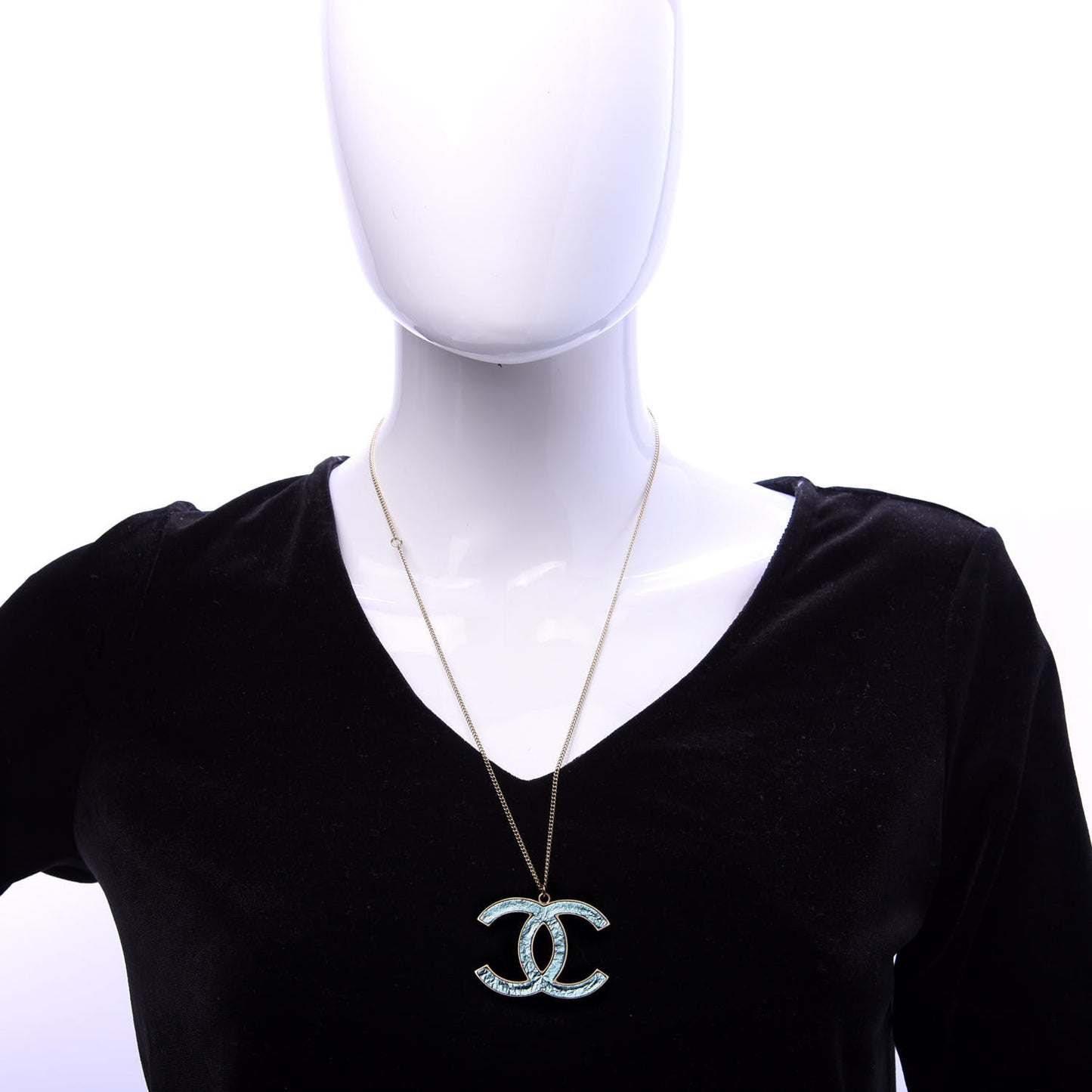 Metal Textured CC Pendant Necklace Blue