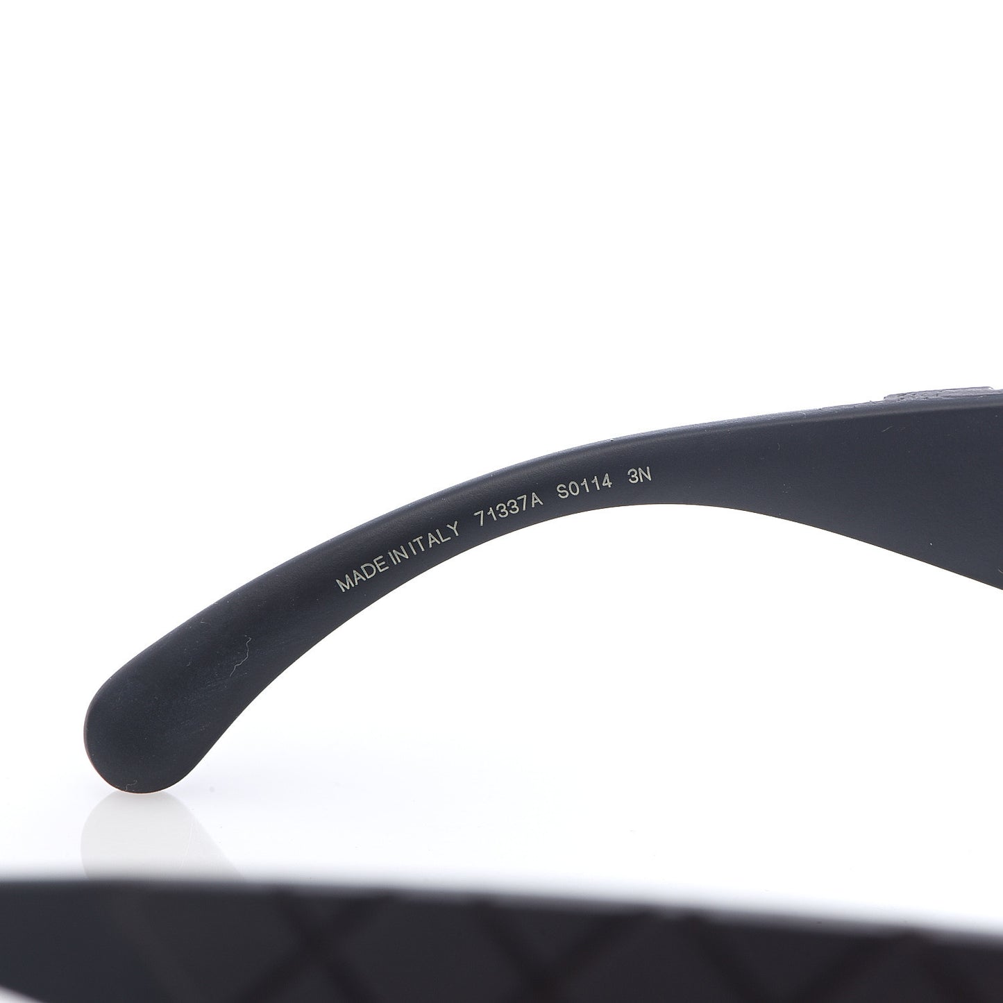 Wood Rubber Shield Sunglasses 71337A Black