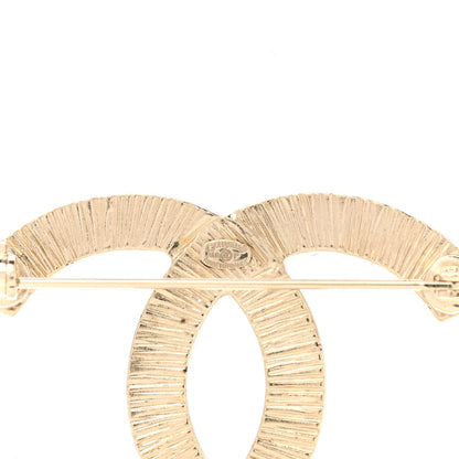 Chanel Pearl Large CC Brooch Gold 4 of 5
