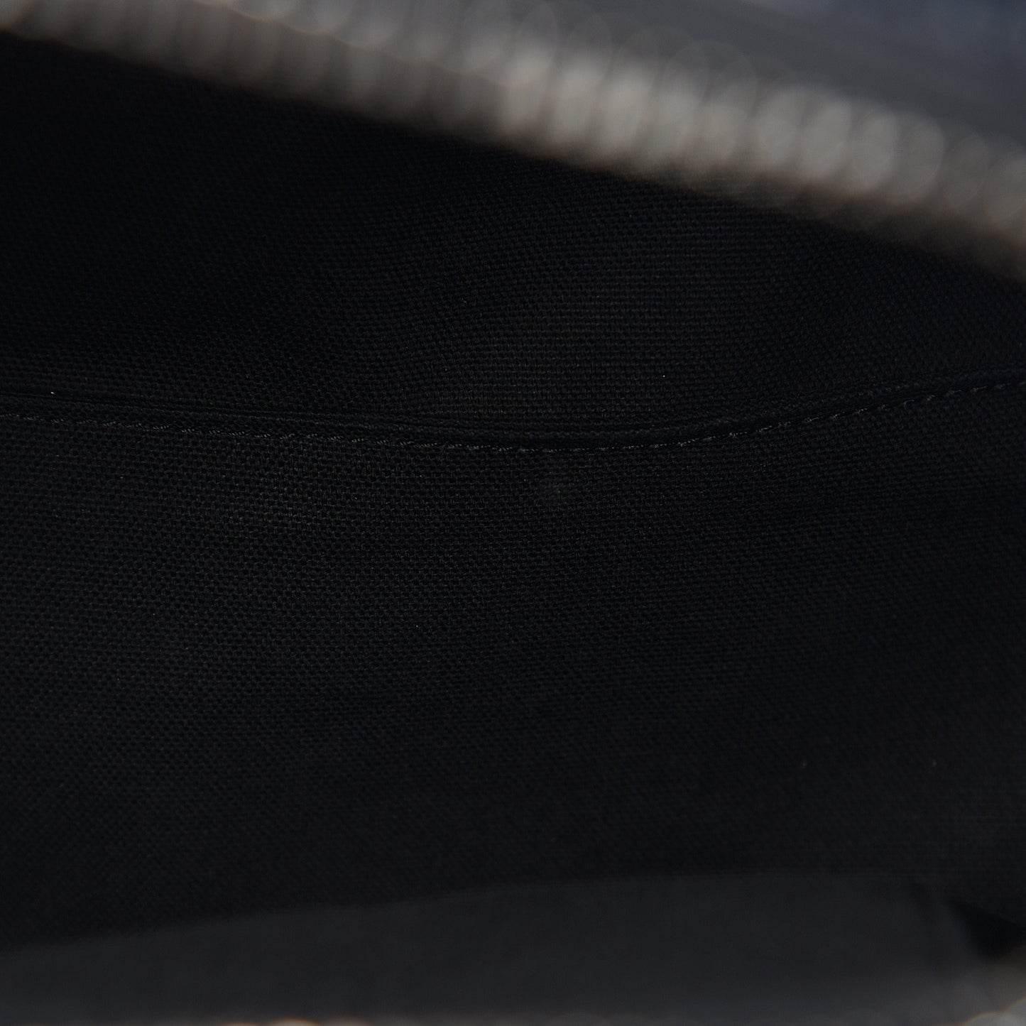 Shiny Lord Calfskin Medium Antigona Black